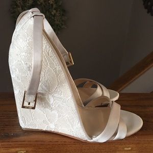 Vince camuto imagine lace wedge wedding shoes